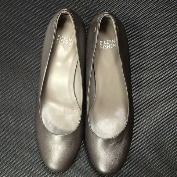 Eileen Fisher Pure II Metallic Leather Pumps 8 👠 - Picture 3 of 8